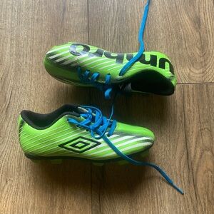 Umbro soccer cleats sz10kids